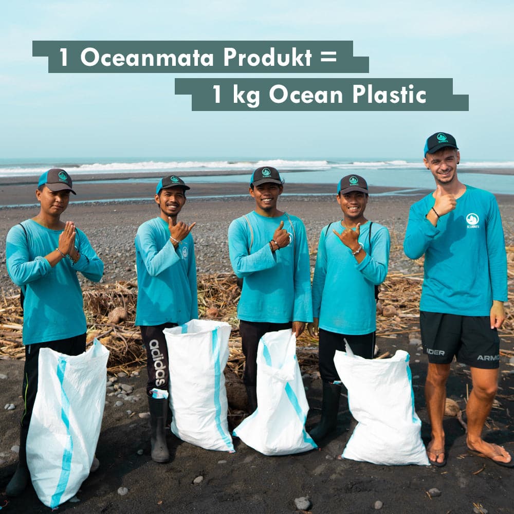 iPhone 15 Hülle 'TURTLE Family' - blau - nachhaltig – Ansicht 5