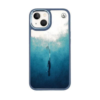 iPhone 13 hoesje - Freedive Blue - "Freedive" - duurzaam