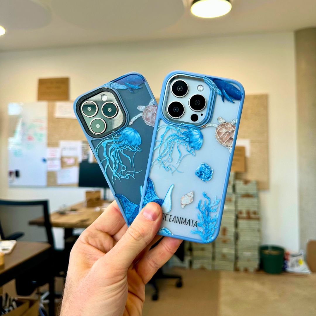 iPhone 15 Hülle - Schildkröte bunt - "Turtle & Friends" - nachhaltig