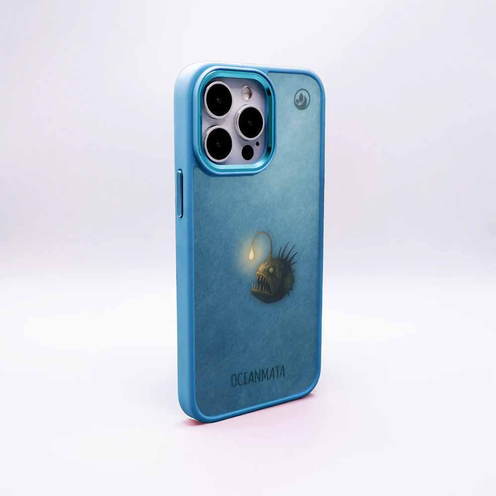 iPhone SE/7/8 Hülle - Anglerfisch blau - "Sour" - nachhaltig