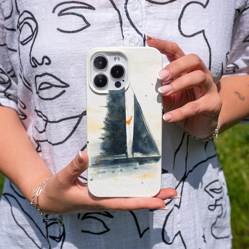 iPhone 12 pro / iPhone 12 Hülle - Segeln weiß - "Golden Horizon" - nachhaltig