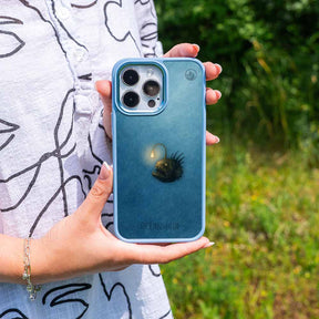 iPhone 16 pro Hülle - Anglerfisch blau - "Sour" - nachhaltig
